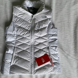THE NORTH FACE Small White Puffer Vest
